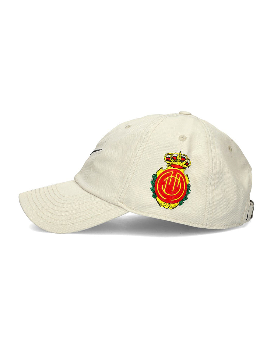 Gorra RCD Mallorca Club Swoosh Beige