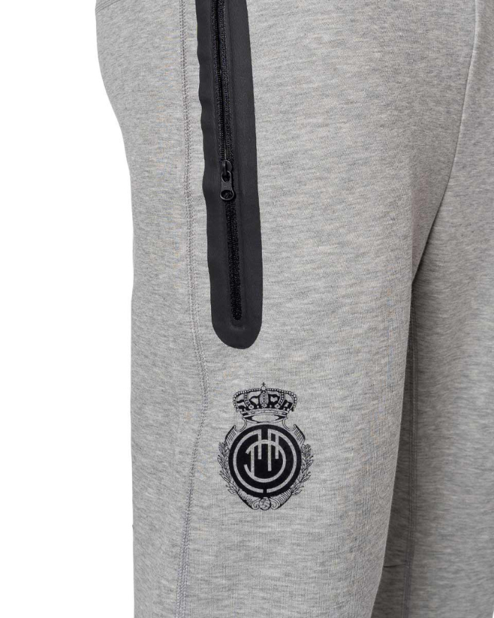 Pantalón largo RCD Mallorca Sportswear Tech Fleece Jogger Niño Grey